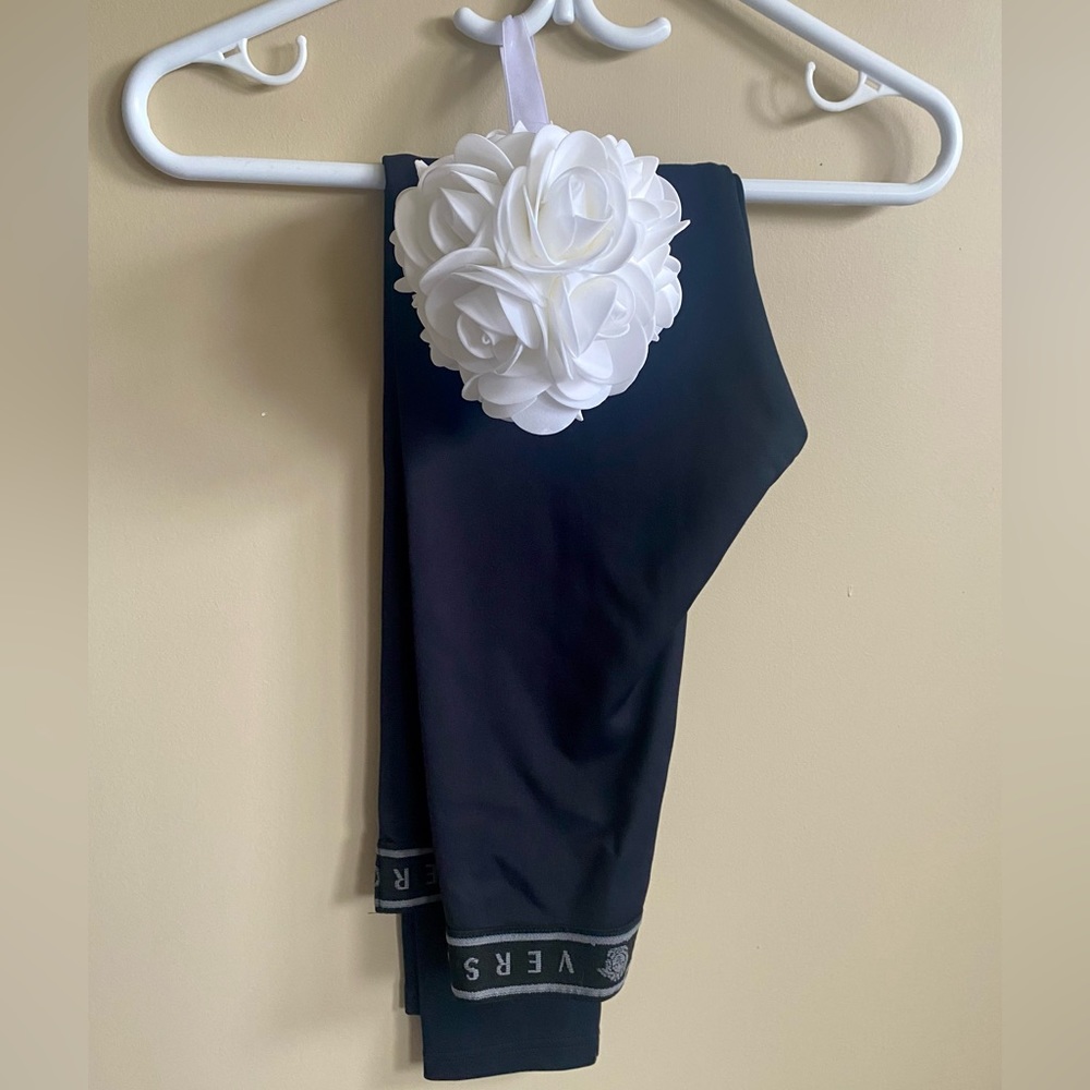 GORGEOUS Versace leggings / tights vintage black size large.